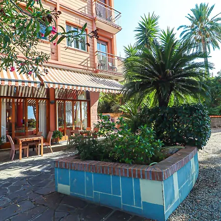 Otel Esperia 3*