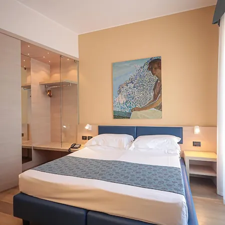 Esperia Otel Cenova