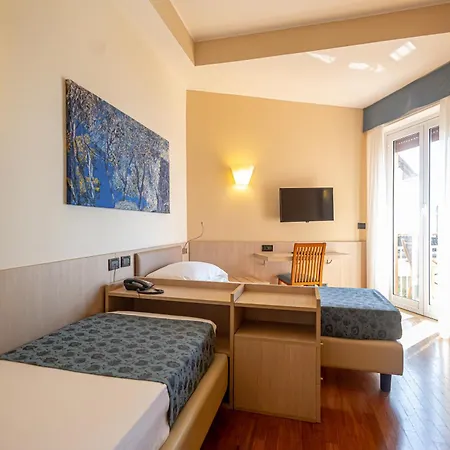 Otel Esperia Cenova